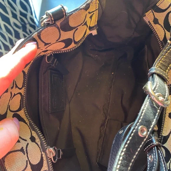 Coach bag with matching wallet - Picture 3 of 4